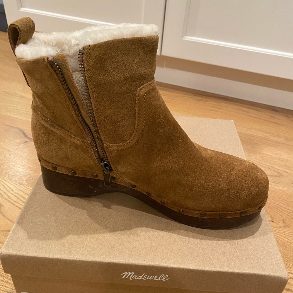 New in box! Madewell clog boots size 8 toffee